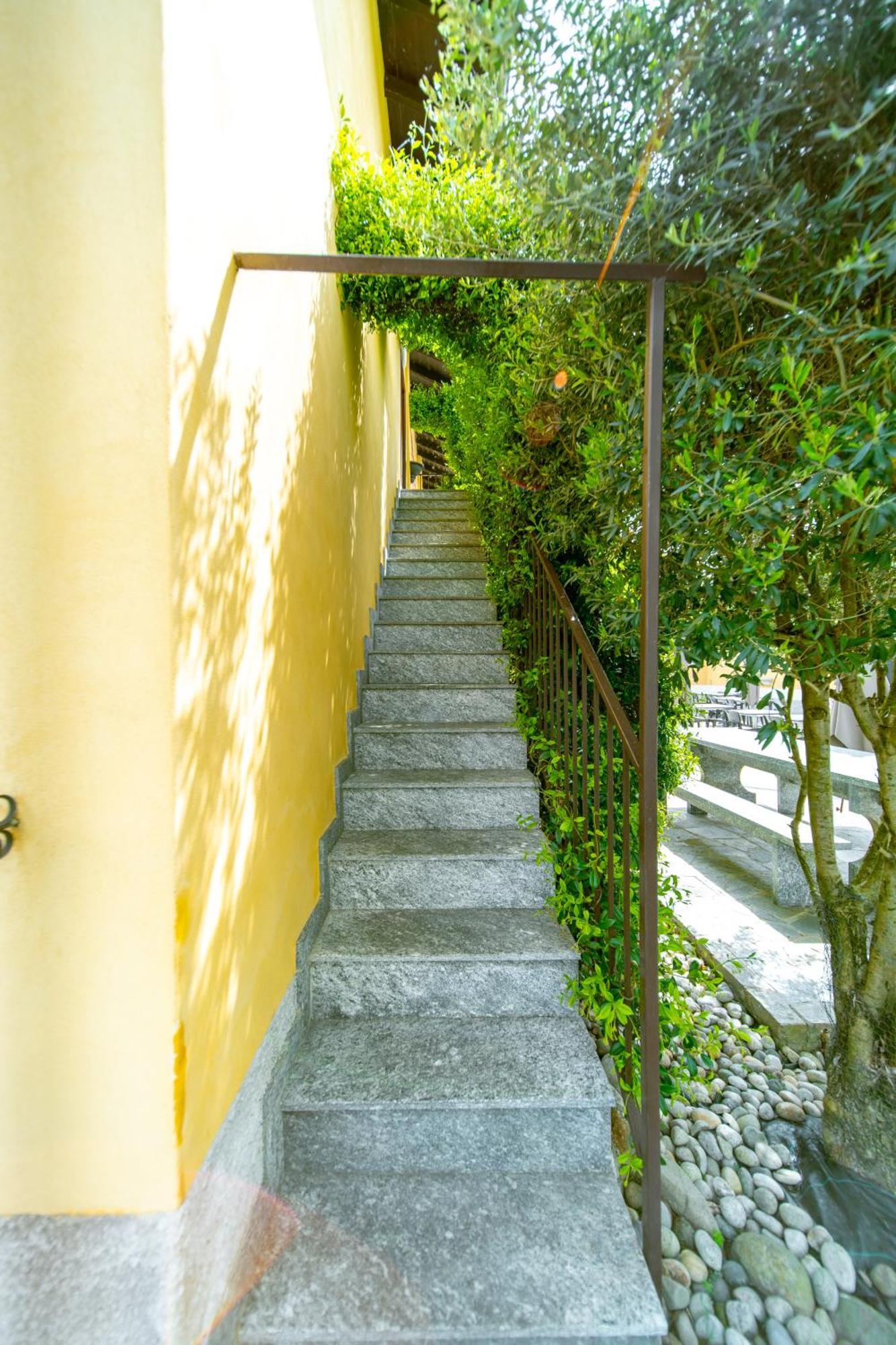 B&B Osteria Dello Sperone Lonate Pozzolo ภายนอก รูปภาพ