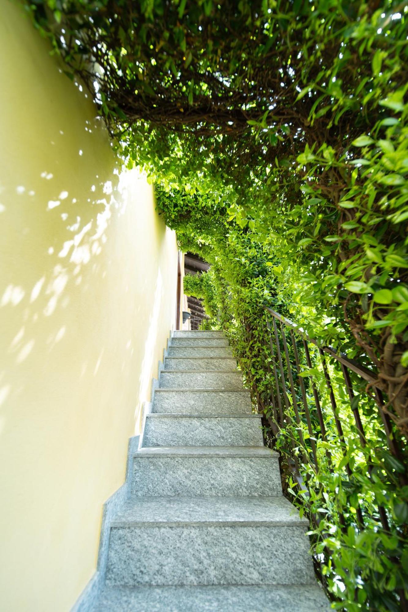 B&B Osteria Dello Sperone Lonate Pozzolo ภายนอก รูปภาพ