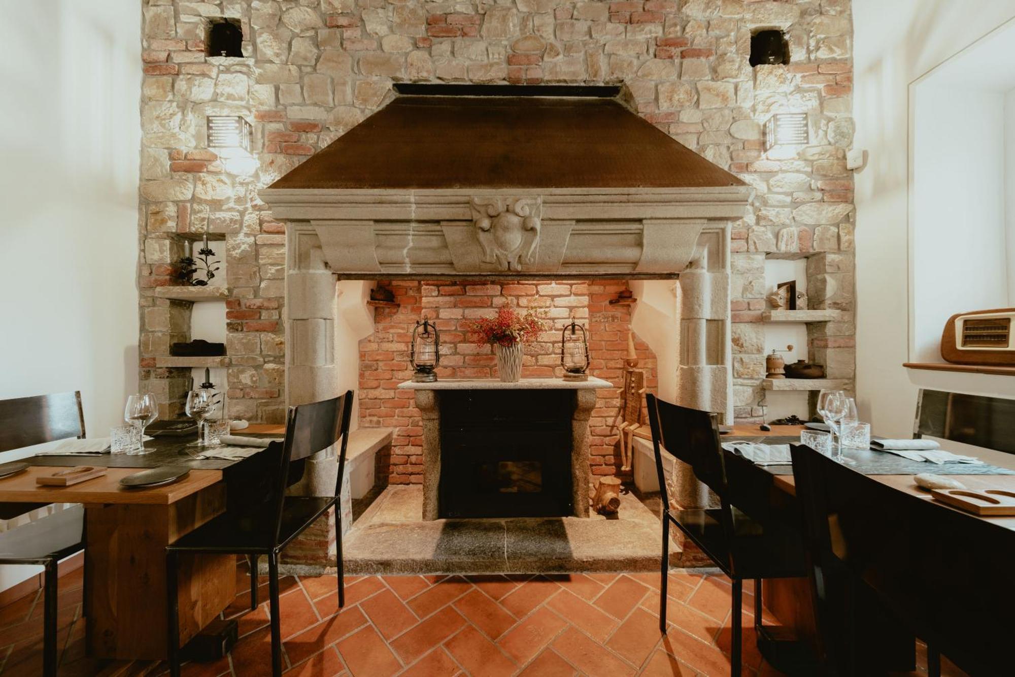 B&B Osteria Dello Sperone Lonate Pozzolo ภายนอก รูปภาพ