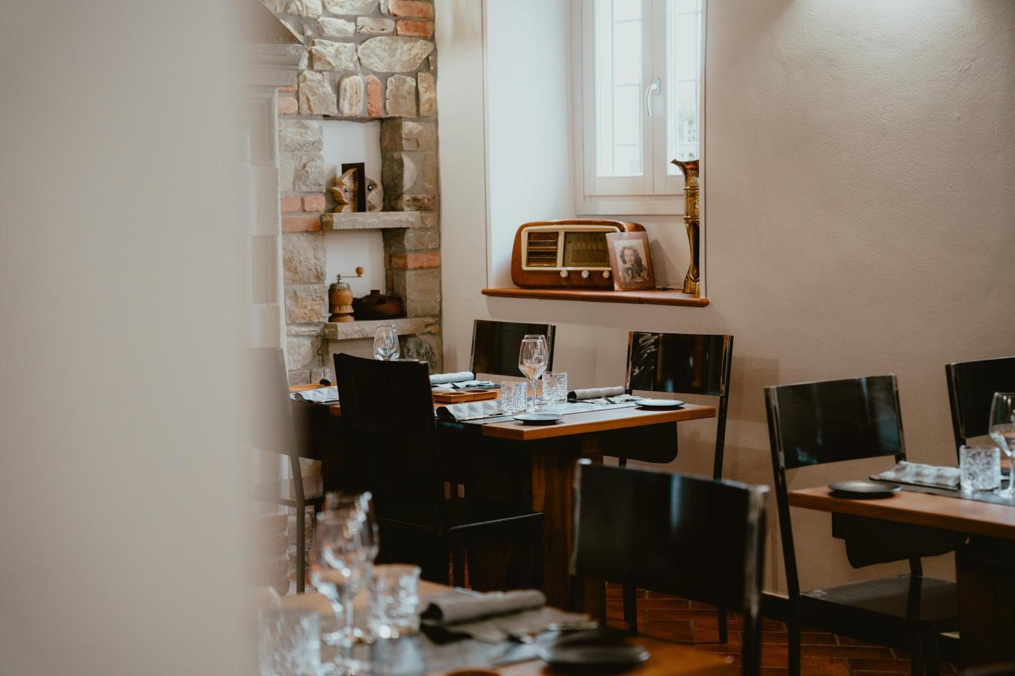 B&B Osteria Dello Sperone Lonate Pozzolo ภายนอก รูปภาพ